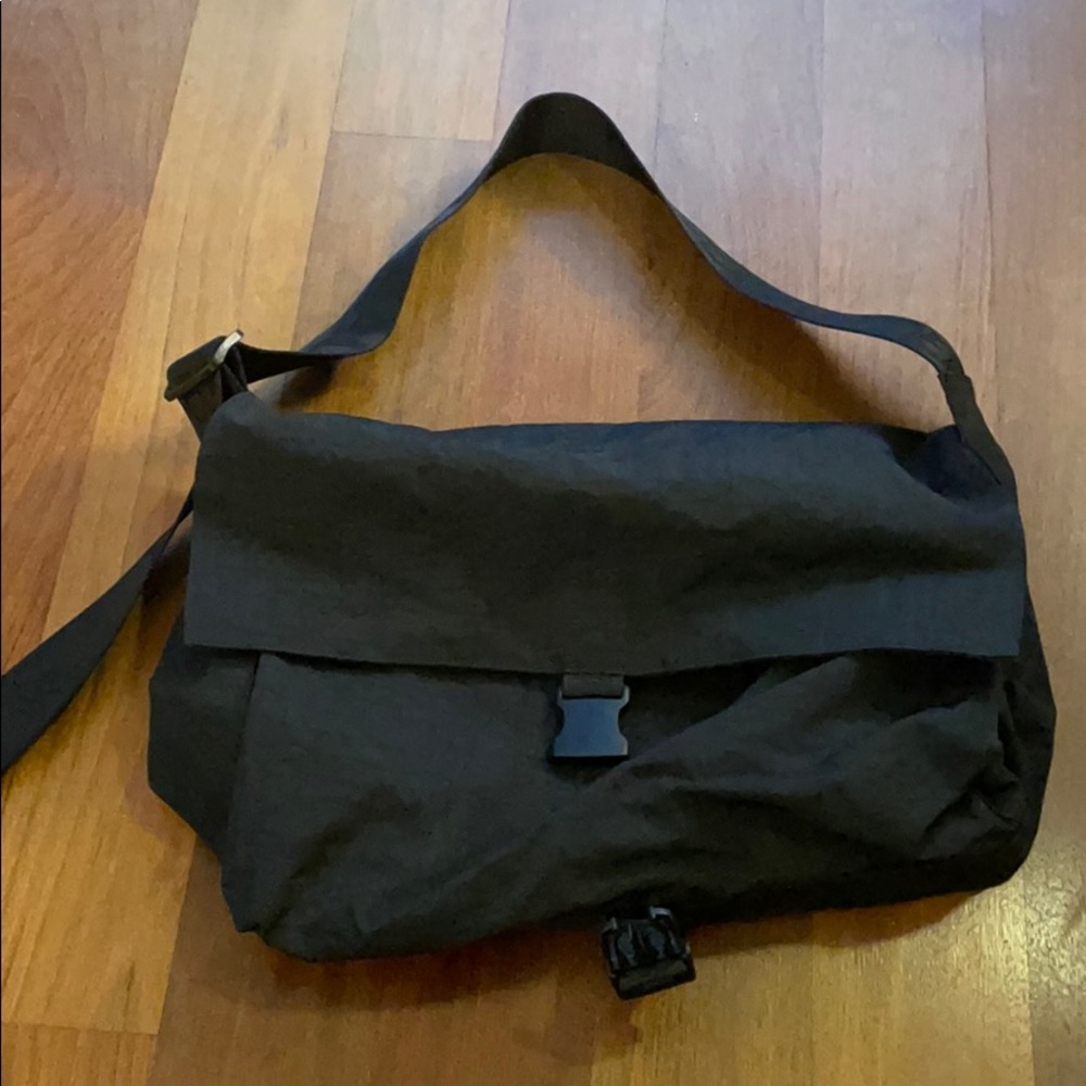 Baggu Messenger Bag!